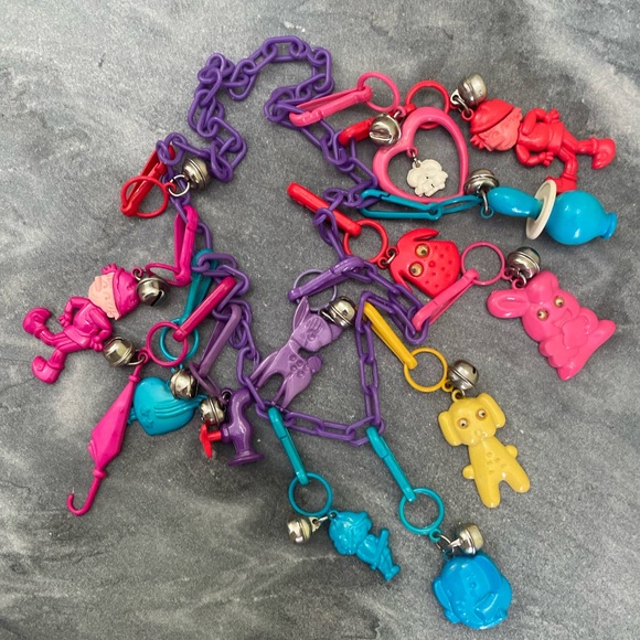 Vintage 80s Vending Machine Charm Necklace - Picture 3 of 10